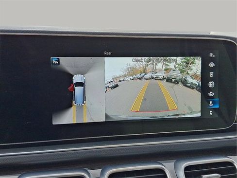 Used 2022 Mercedes-Benz GLS 450 4MATIC image 18