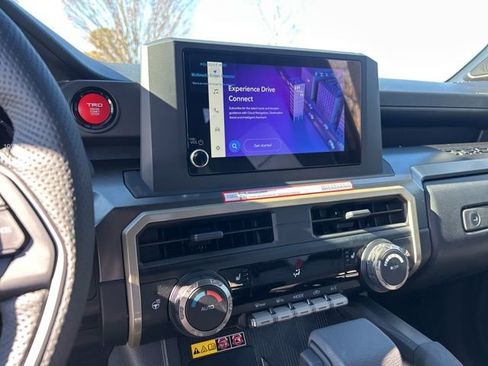 New 2025 Toyota Tacoma TRD Off-Road AWD/4WD image 22