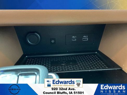 Used 2024 Nissan Pathfinder Platinum AWD/4WD image 34