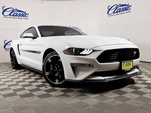 Used 2019 Ford Mustang GT Premium w/ Equipment Group 401A RWD image 1