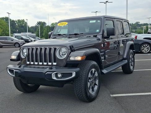Used 2021 Jeep Wrangler Unlimited Sahara AWD/4WD image 3