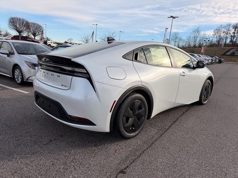 New 2026 Toyota Prius Plug-In Hybrid image 3