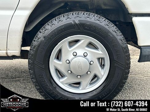 Used 2012 Ford E-350 and Econoline 350 Super Duty RWD image 31
