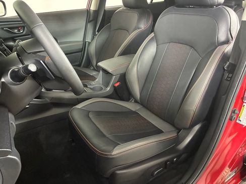 Certified 2025 Subaru Crosstrek 2.5i Limited w/ Crosstrek Mirror Package image 24