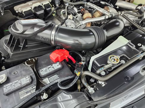 Used 2019 Ford F350 Lariat w/ Chrome Package AWD/4WD image 19