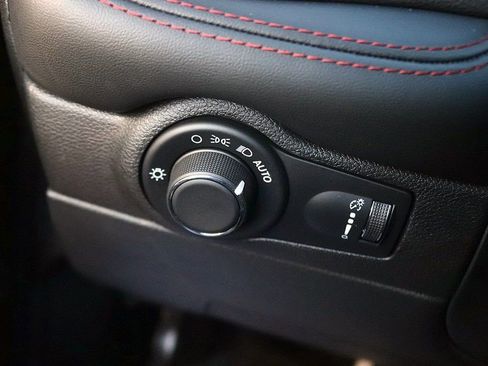 Used 2025 Dodge Durango R/T w/ Blacktop Package image 30