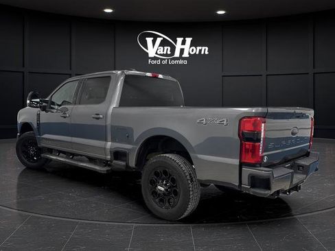 Used 2025 Ford F250 XLT w/ Black Appearance Package image 3