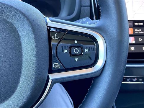 Used 2025 Volvo XC90 B5 Core w/ Protection Package Premier image 22