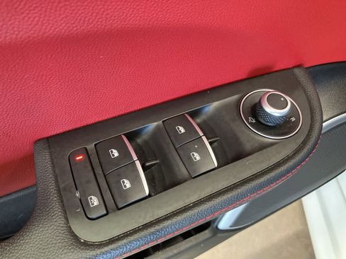 Used 2020 Alfa Romeo Giulia Sprint w/ Cold Weather Package image 14