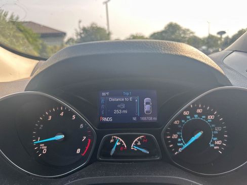 Used 2015 Ford Escape SE AWD/4WD image 8