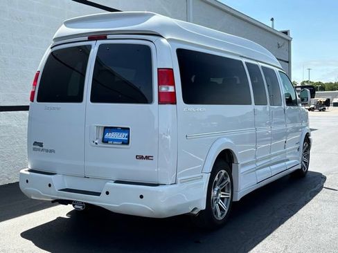 Used 2020 GMC Savana 2500 Extended w/ Enhanced Convenience Package RWD image 8