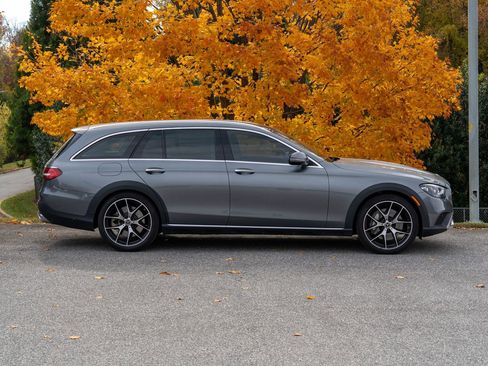 Used 2023 Mercedes-Benz E 450 4MATIC All-Terrain Wagon image 8