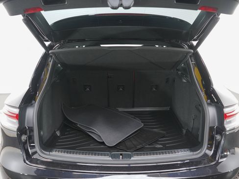 Used 2024 Porsche Macan S AWD/4WD image 16