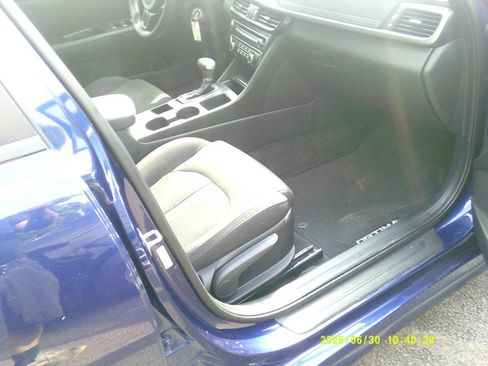 Used 2018 Kia Optima LX FWD image 16