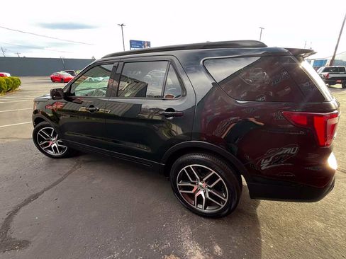 Used 2017 Ford Explorer Sport AWD/4WD image 7