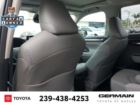 Used 2023 Toyota Highlander Limited image 22