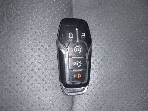 Used 2016 Ford Edge Sport w/ Technology Package AWD/4WD image 32