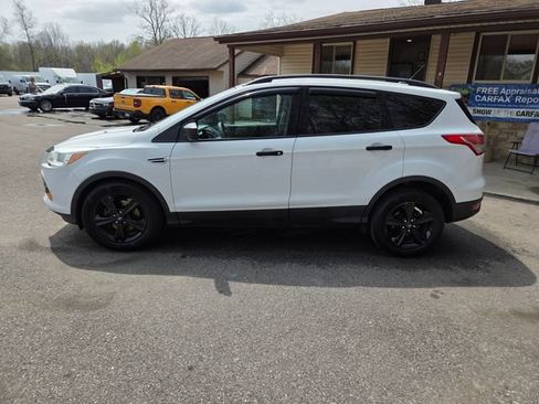 Used 2014 Ford Escape S w/ Equipment Group 101B FWD image 3