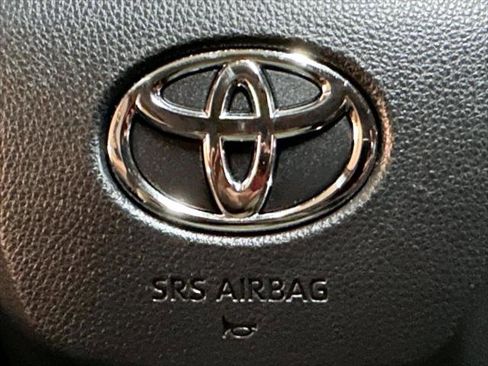 Certified 2023 Toyota Highlander LE image 23