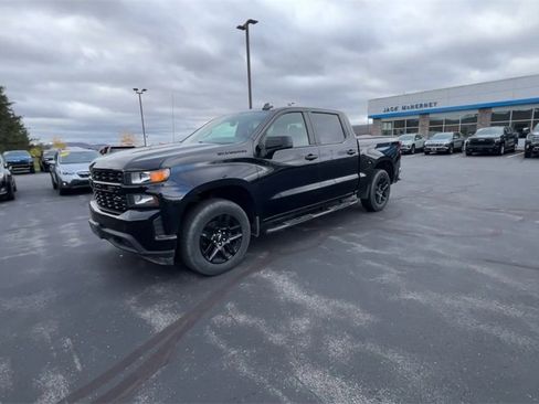 Certified 2022 Chevrolet Silverado 1500 Custom w/ LPO, Blackout Package image 4