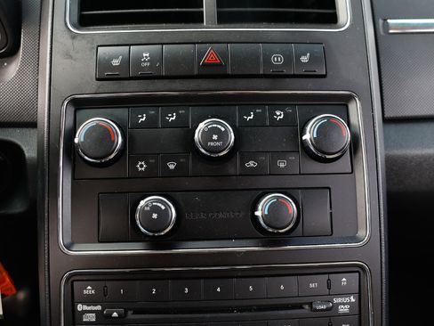 Used 2010 Dodge Journey R/T w/ Navigation & Sound Group I image 32