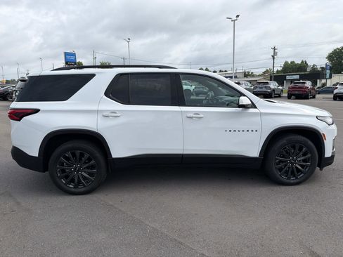 Certified 2023 Chevrolet Traverse RS FWD image 8