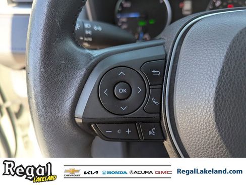 Used 2022 Toyota RAV4 SE image 24