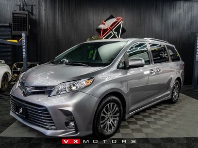 Used 2018 Toyota Sienna XLE