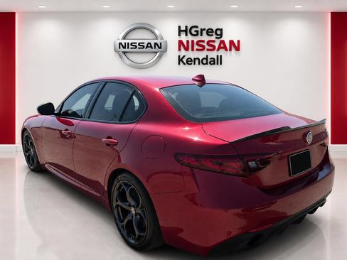 Used 2019 Alfa Romeo Giulia Ti Sport w/ Quick Order Package 22U Sport RWD image 2