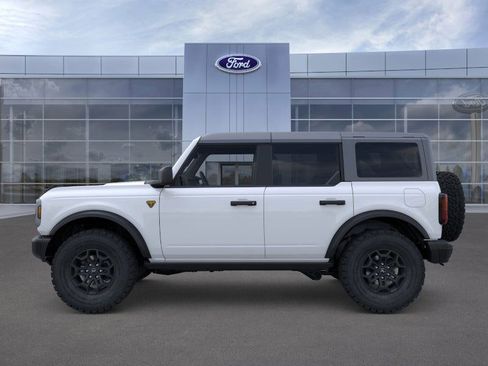 New 2026 Ford Bronco Badlands image 3