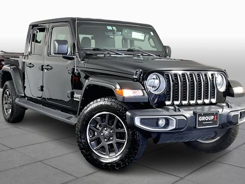 Used 2022 Jeep Gladiator Overland w/ Popular Equipment Package image 3