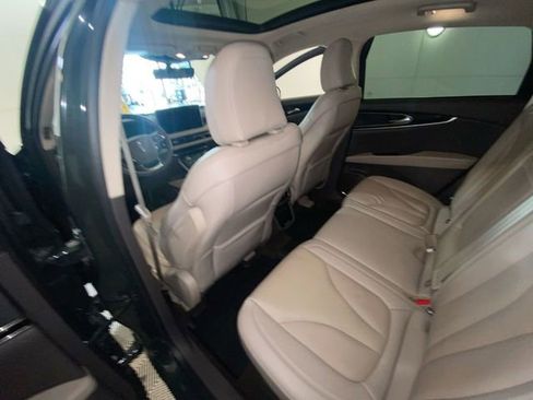Used 2023 Lincoln Nautilus Reserve AWD/4WD image 29