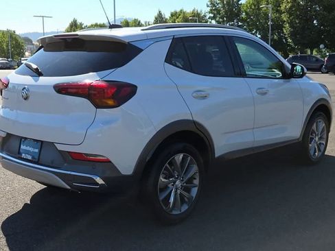 Used 2021 Buick Encore GX Essence w/ Advanced Technology Package AWD/4WD image 8