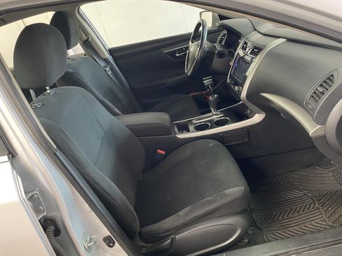 Used 2015 Nissan Altima 2.5 SV FWD image 9