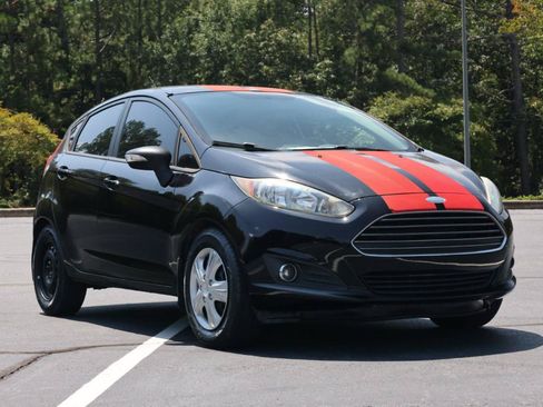Used 2014 Ford Fiesta SE w/ Exterior Protection Package FWD image 7