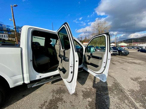 Used 2019 Ford F150 XLT w/ Equipment Group 302A Luxury image 10