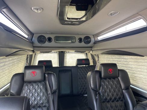 Used 2023 GMC Savana 2500 Extended image 25