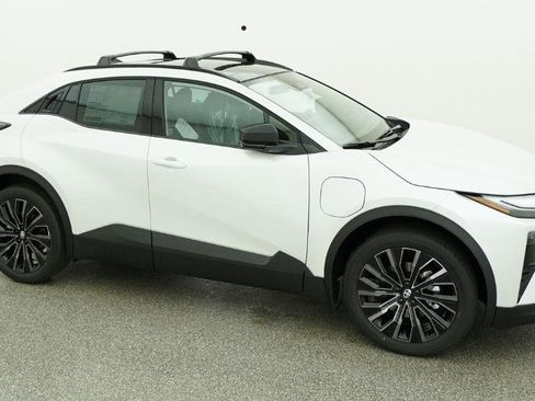 New 2026 Toyota C-HR AWD/4WD image 15
