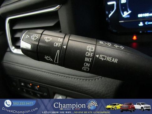 Used 2022 GMC Yukon Denali AWD/4WD image 34