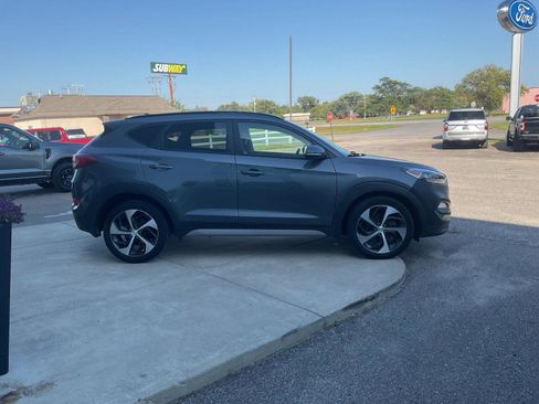 Used 2018 Hyundai Tucson Value w/ Cargo Package image 6