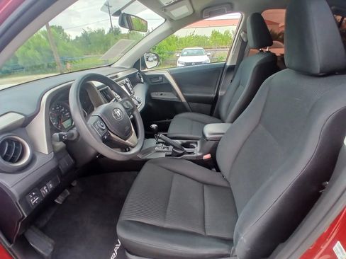 Used 2014 Toyota RAV4 LE FWD image 12