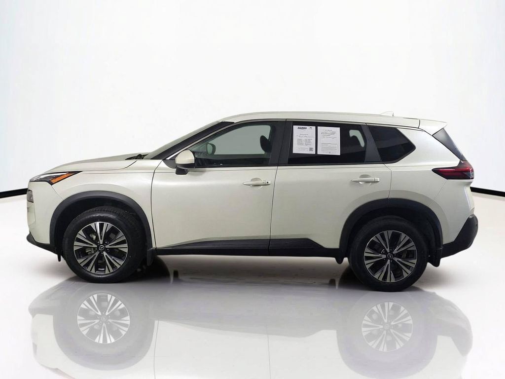 Used 2023 Nissan Rogue SV FWD image 8