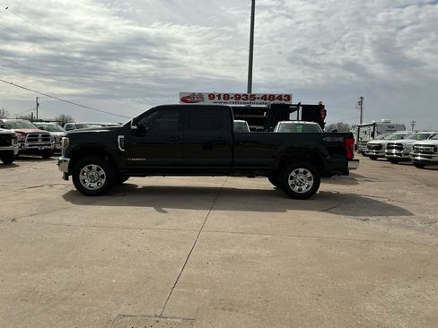 Used 2019 Ford F250 Lariat w/ Camper Package image 1