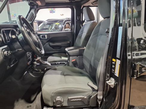 Used 2021 Jeep Wrangler Unlimited Sport AWD/4WD image 15