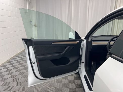 Used 2023 Tesla Model Y Long Range image 16