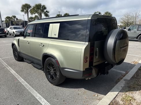 Used 2024 Land Rover Defender 130 S image 3