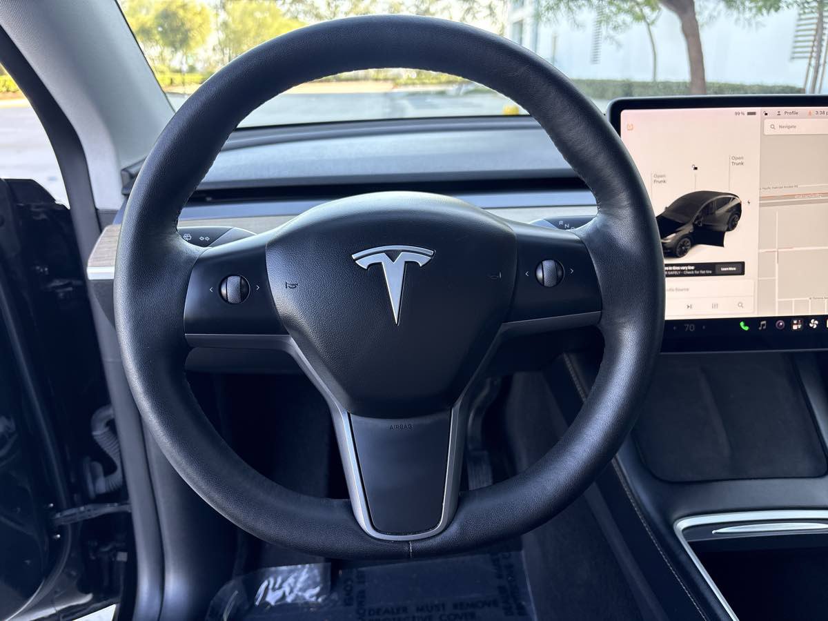 Used 2021 Tesla Model Y Long Range AWD/4WD image 20