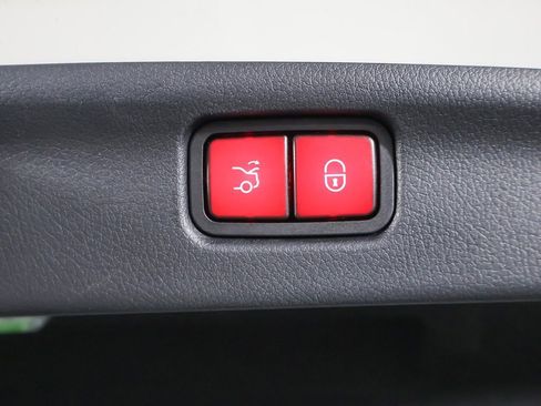 Used 2023 Mercedes-Benz C 300 4MATIC Sedan w/ Exclusive Trim Package image 52