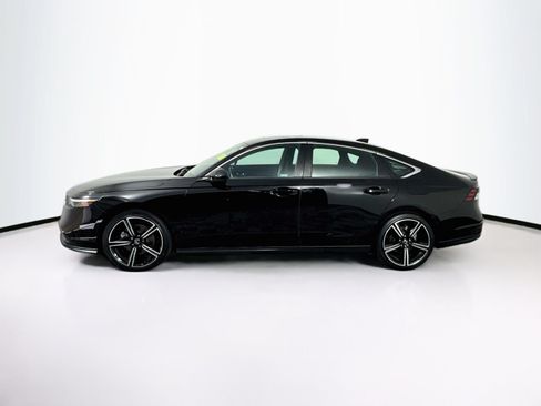 Used 2024 Honda Accord Sport image 4