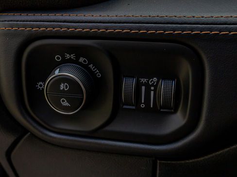 Used 2023 RAM 3500 Limited image 19